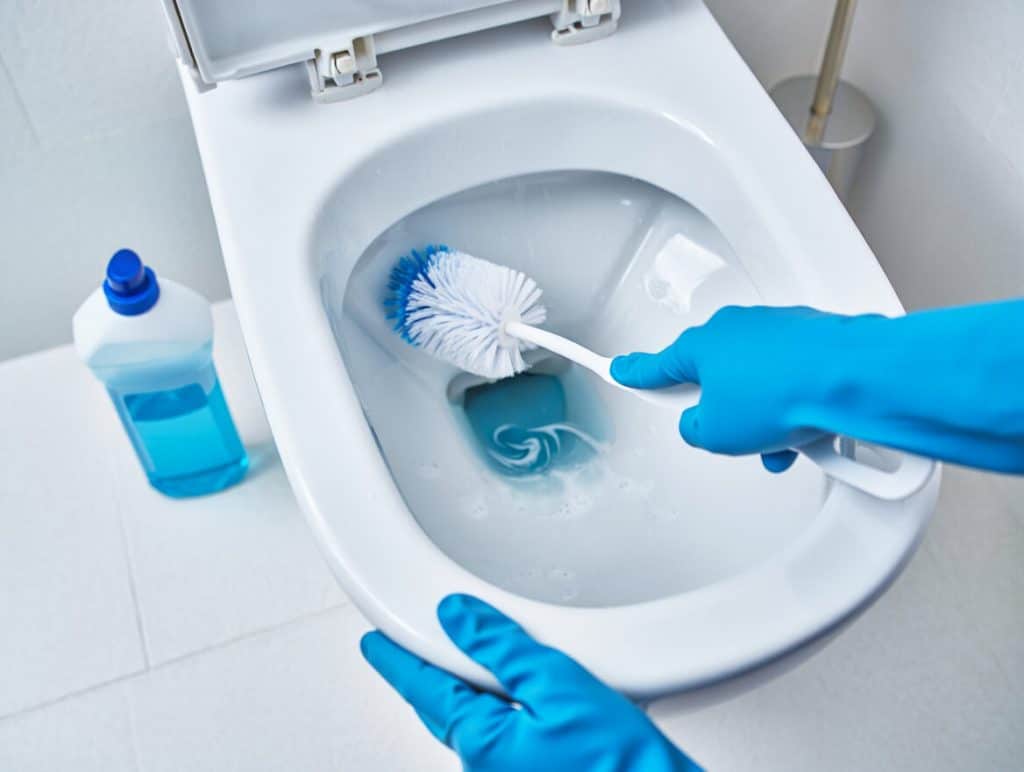 Comment nettoyer toilettes en profondeur?