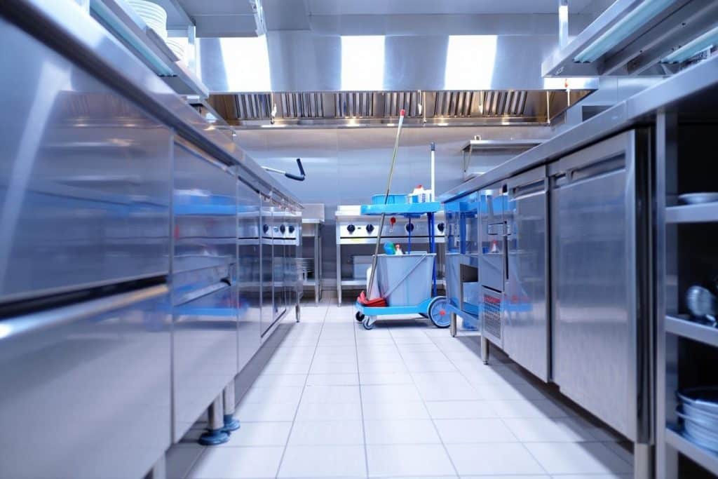 cuisine professionnelle propre et brillante